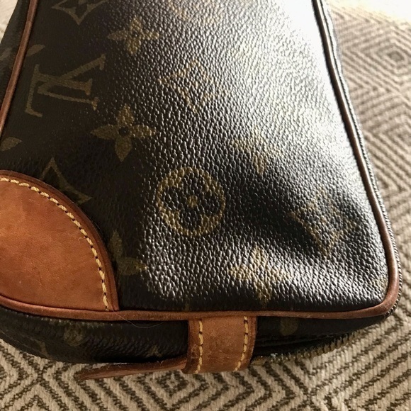 Authentic Louis Vuitton Marly Vintage Wristlet - Picture 7 of 7